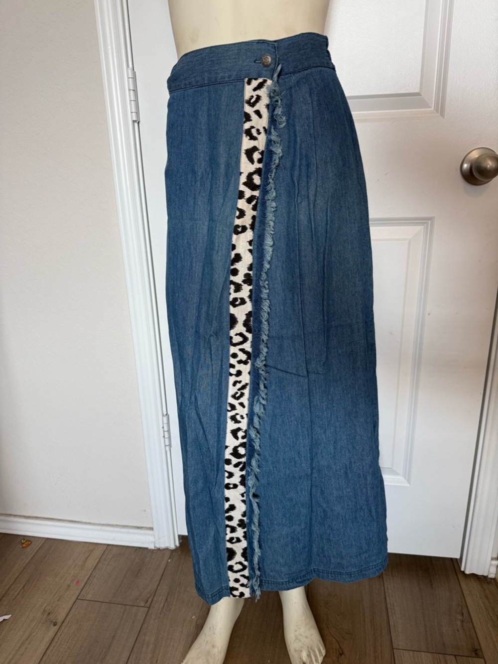 BNWT 100% Cotton Vintage Tropico Maxi Denim Chambray Animal Print Skirt